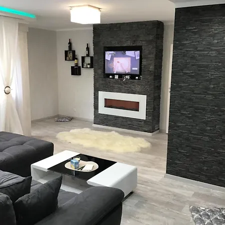 Ferienwohnung Obertshausen Apartment *